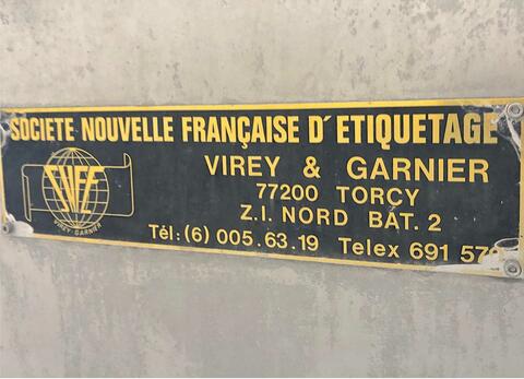 Gratteuse de capsules de surbouchage Marque : VIREY GARNIER