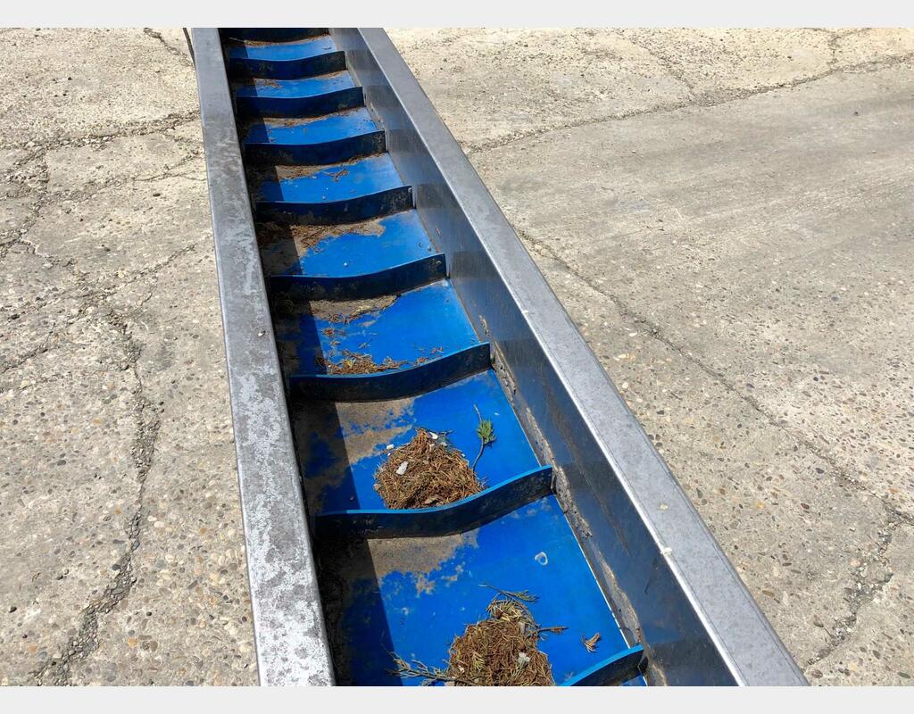 Tapis élévateur à tasseaux - Marque : ENOVENETA