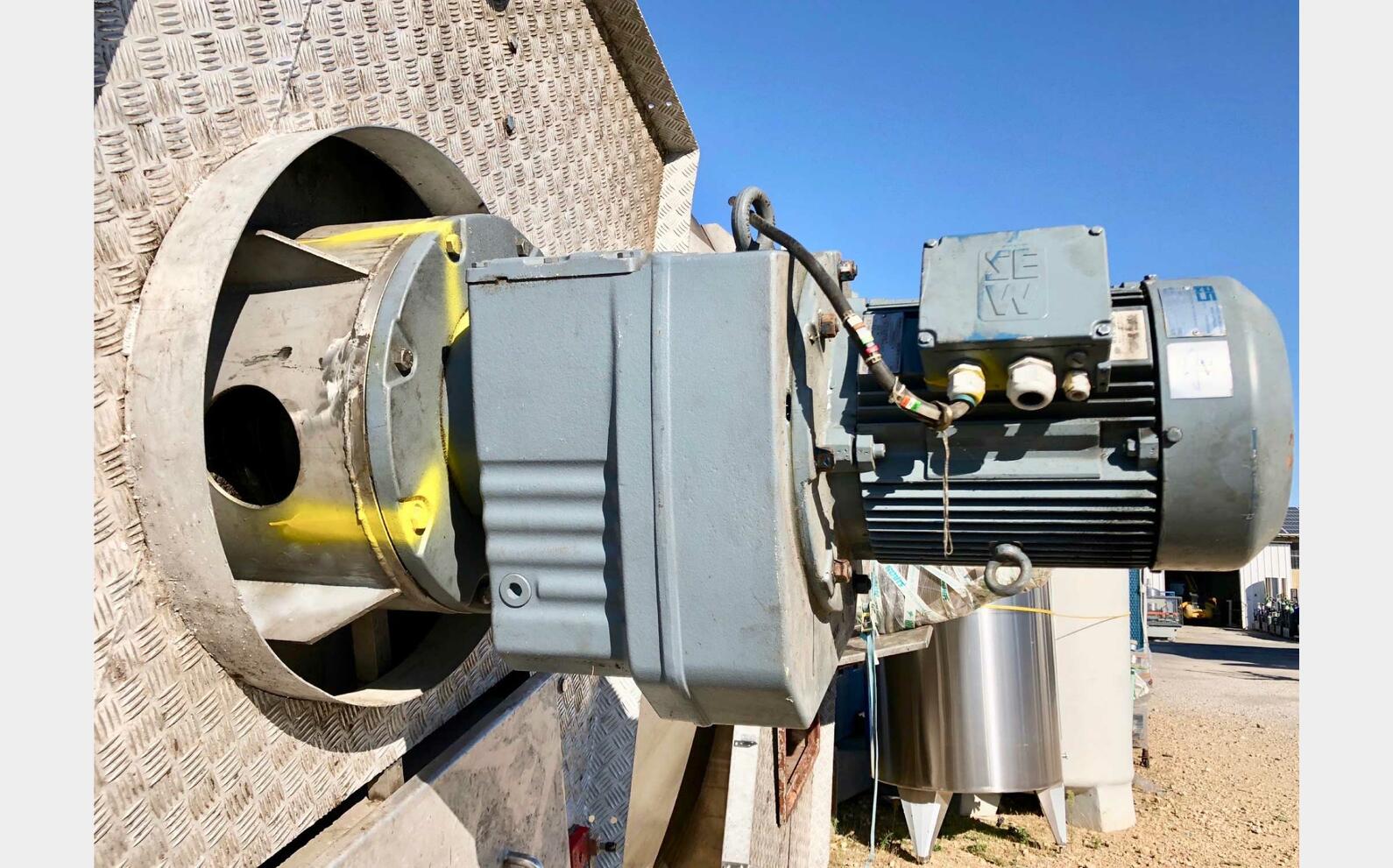 Cuve de m&eacute;lange inox 540 HL (54 000 litres) LABBE