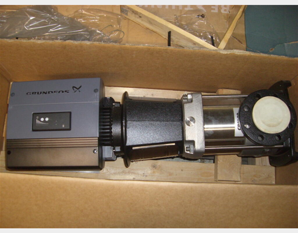 pompe centrifuge multicellulaire INOX 316 Type : CRNE32-2 A-F-G-E-HQQE Marque : GRUNDFOS