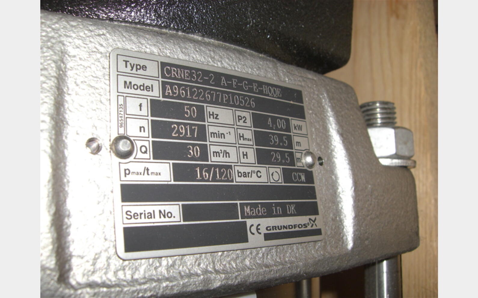 pompe centrifuge multicellulaire INOX 316 Type : CRNE32-2 A-F-G-E-HQQE Marque : GRUNDFOS