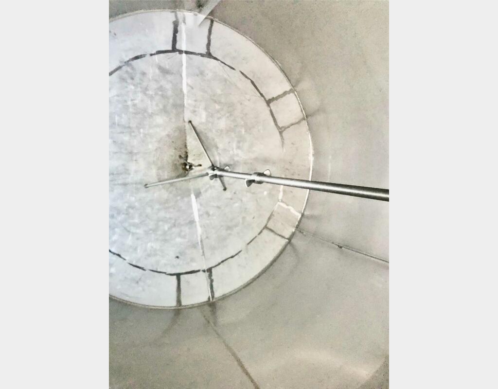 Cuve inox agitée - Fond conique sur pieds