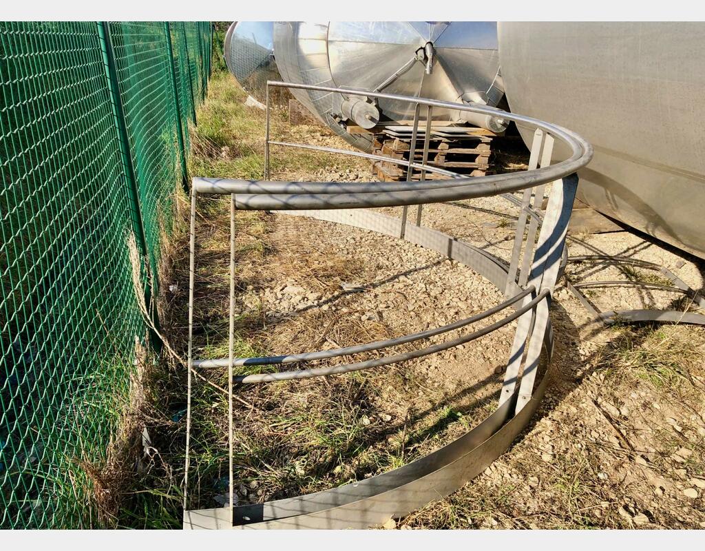 316L agitated stainless steel tank - Double jacketed and insulated circuit