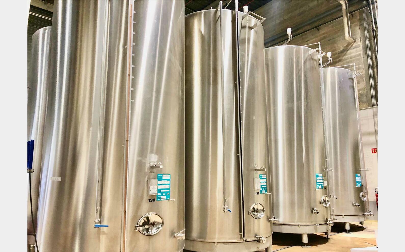 304L stainless steel tank 270 HL (27 000 liters) ETA