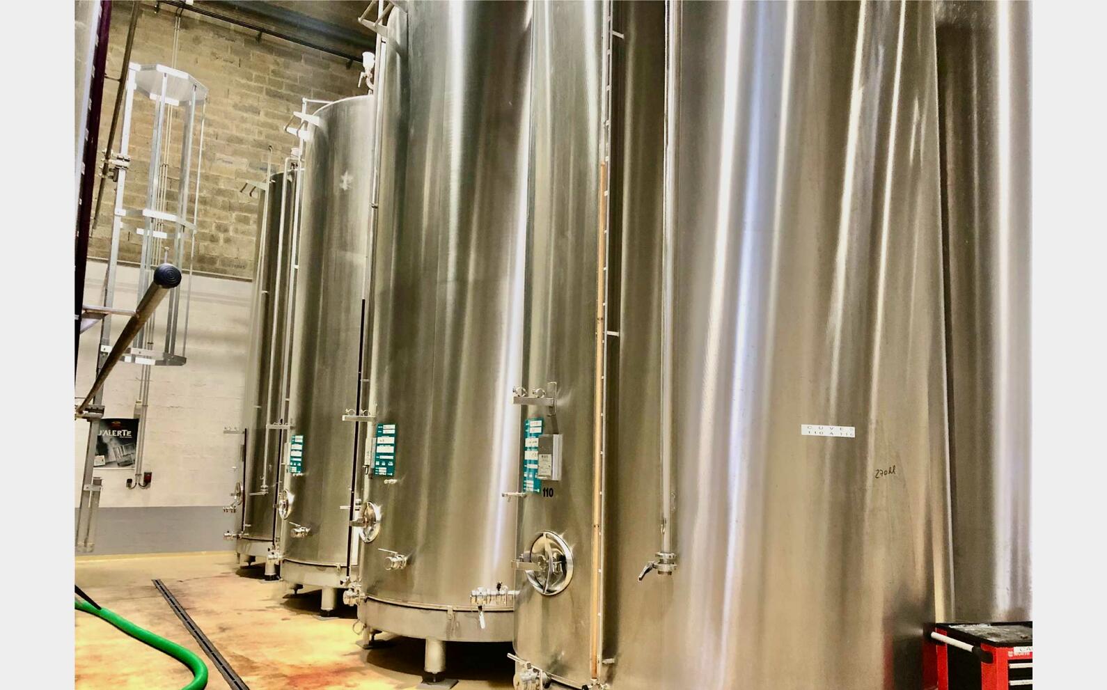 304L stainless steel tank 270 HL (27 000 liters) ETA