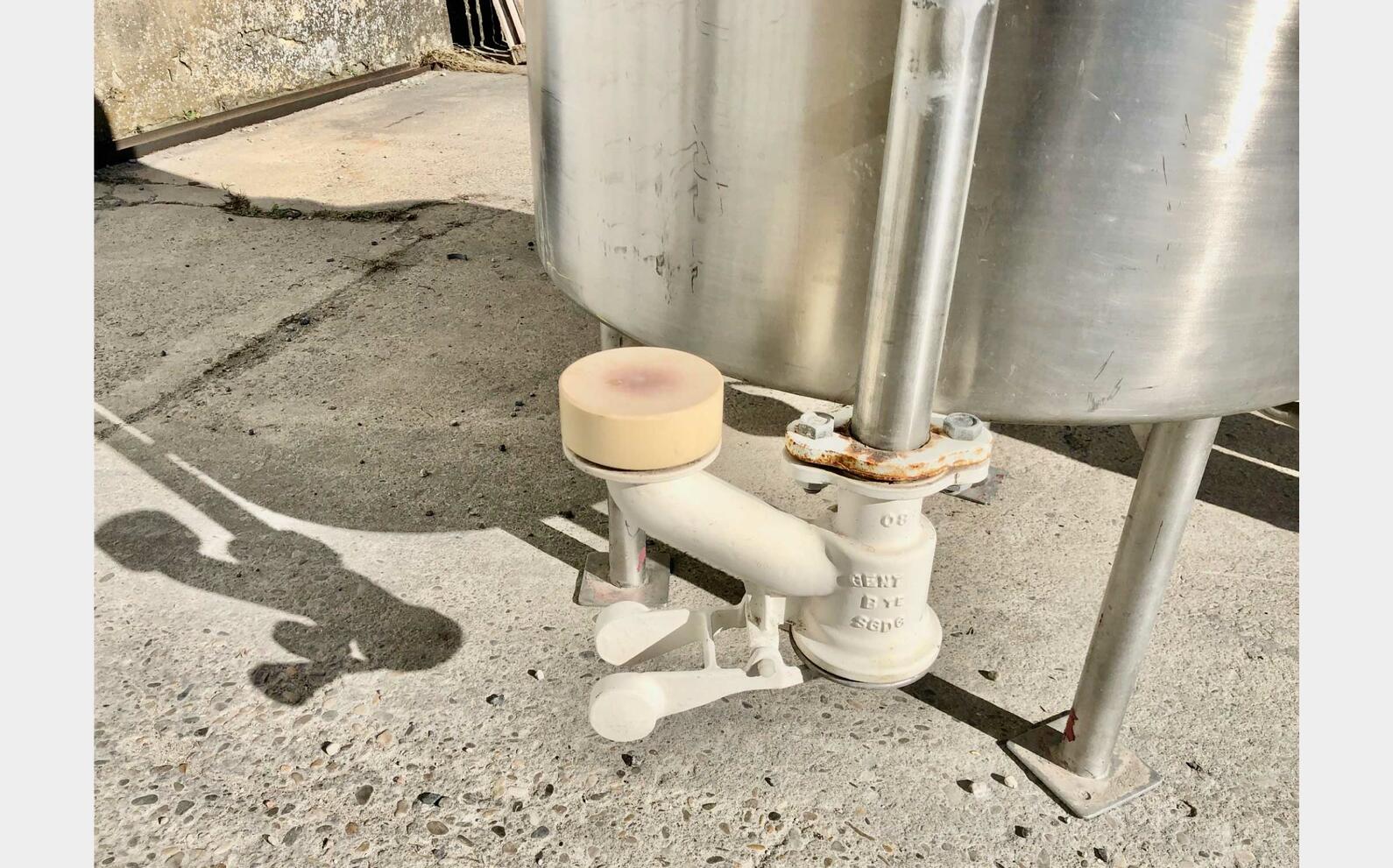 Stainless steel tank 