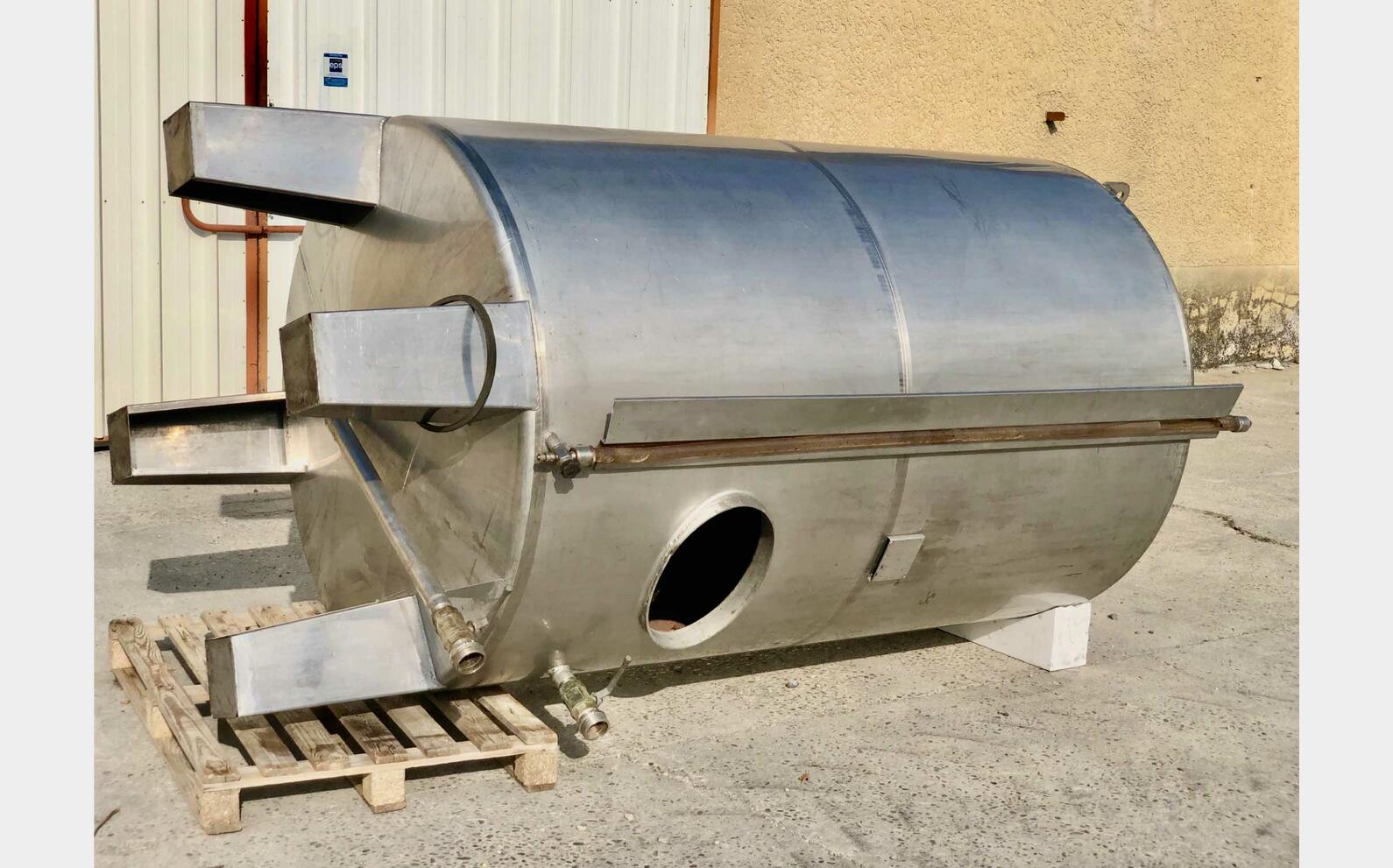 Cuve inox 304 30 HL (3000 litres)