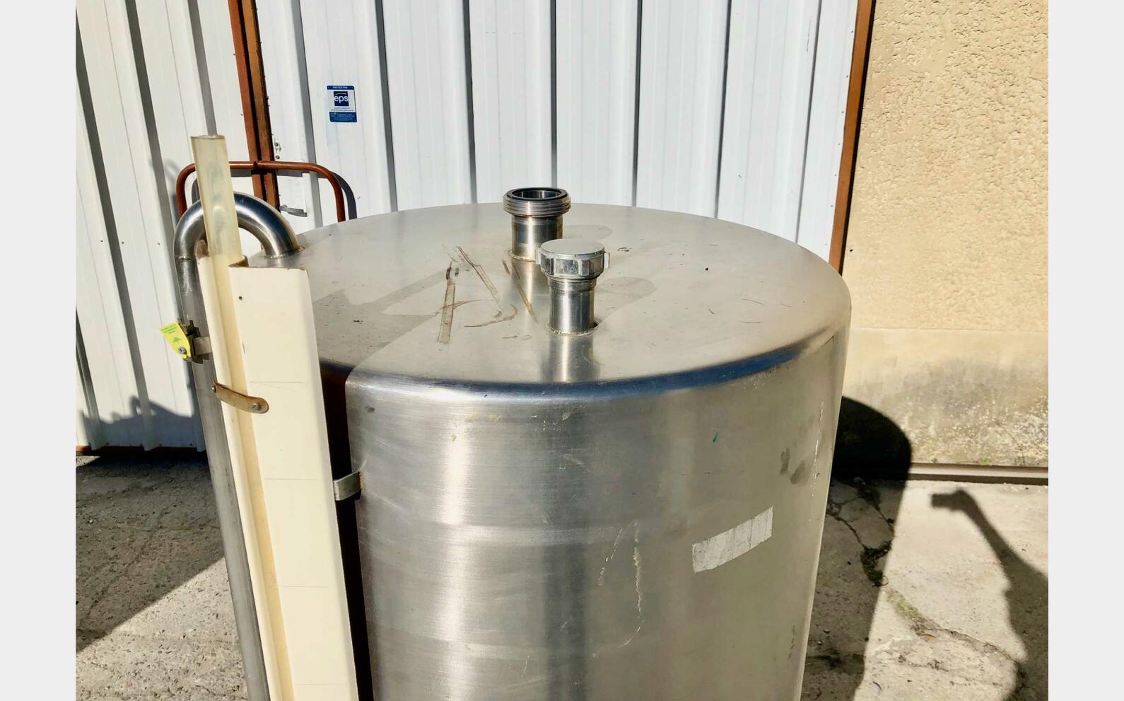 Stainless steel tank 