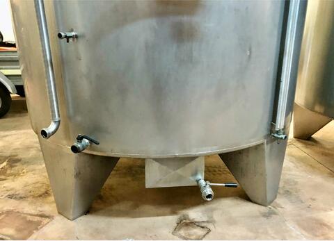 Cuve inox 304 - Stockage 135 HL (13 500 litres) RURALINOX