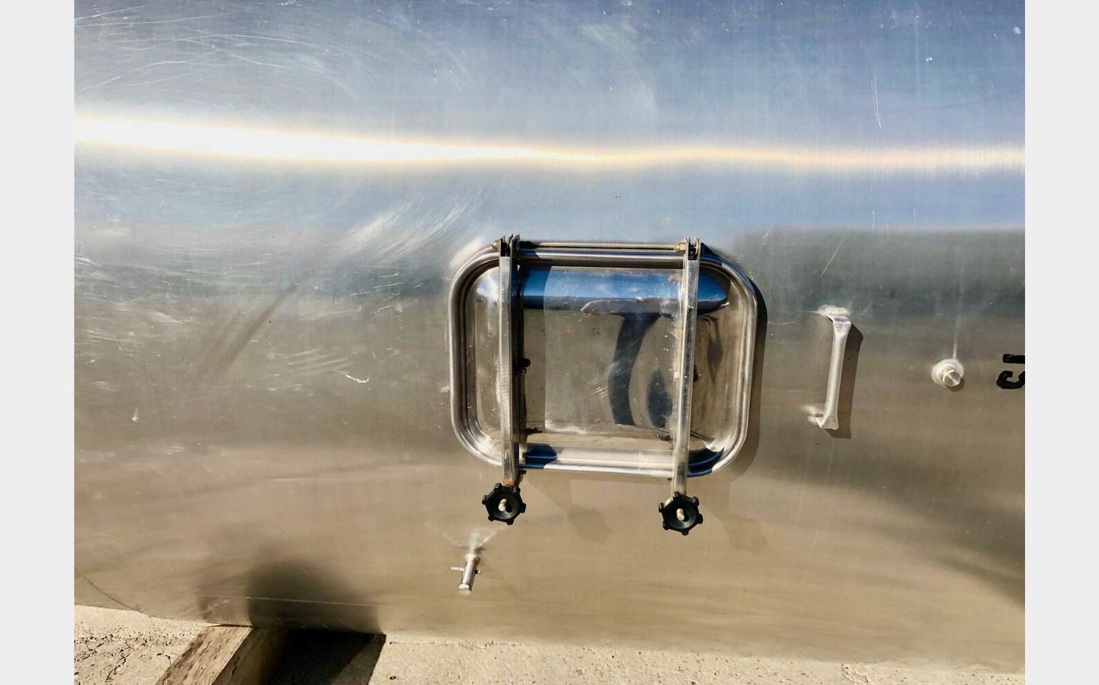 Cuve inox 304 - Avec drapeau 185 HL (18 500 litres) CTM