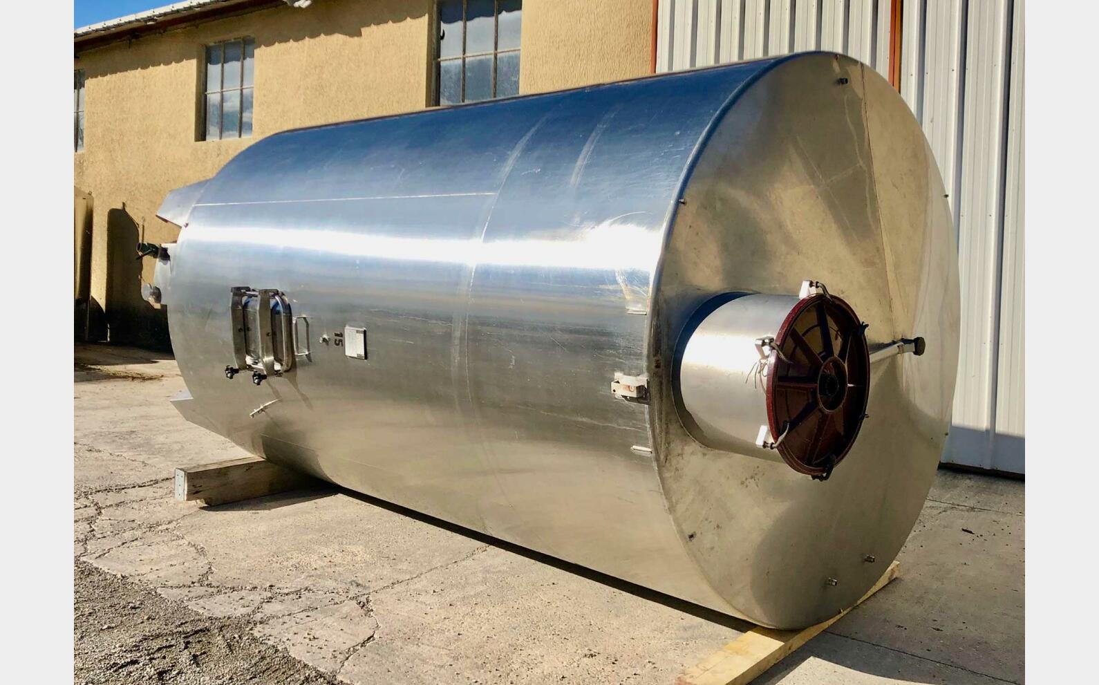Cuve inox 304 - Avec drapeau 185 HL (18 500 litres) CTM