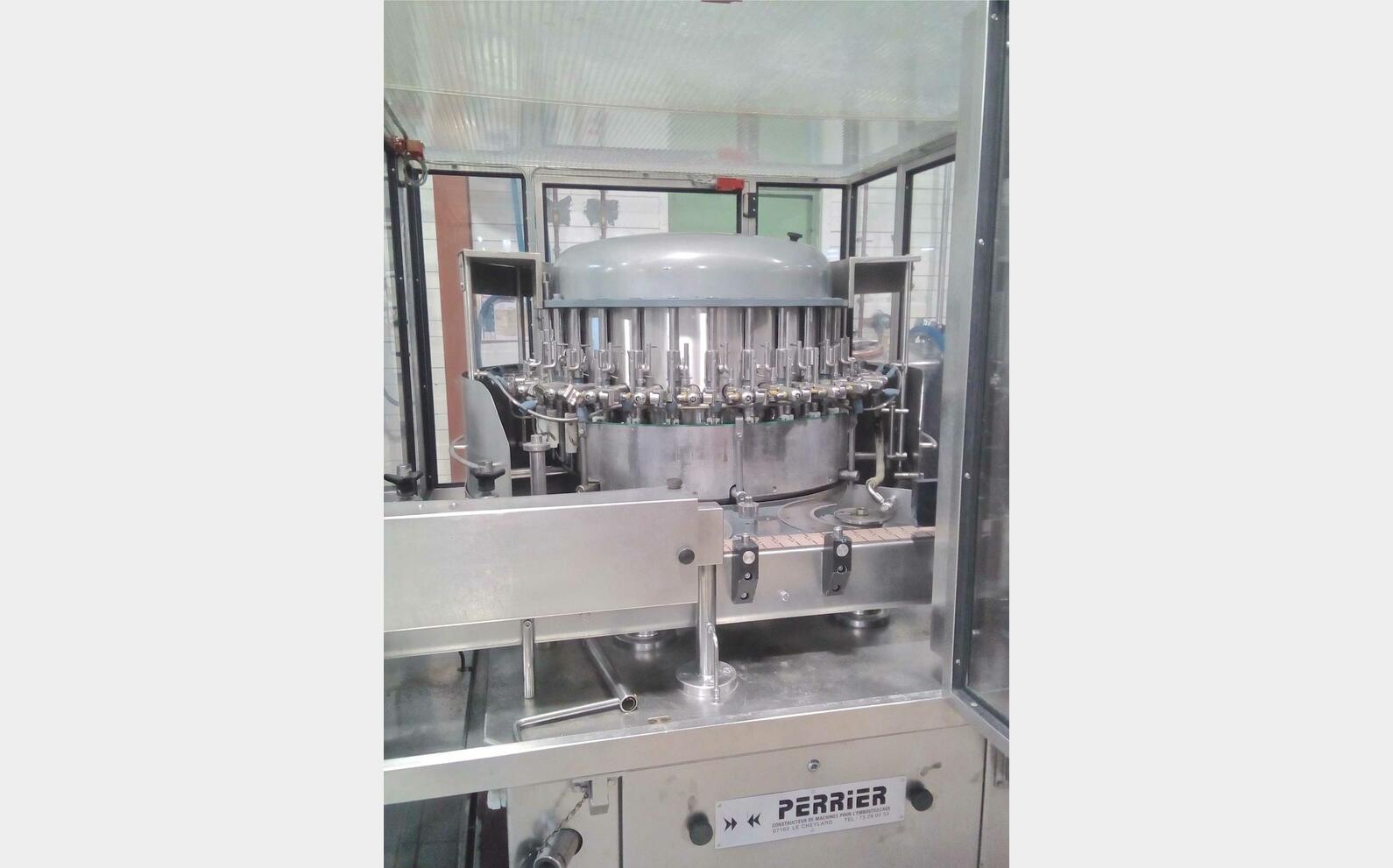 28-nozzle rinsing machine PERRIER PERRIER