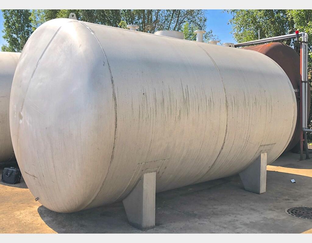 Horizontal stainless steel storage tank - 250 HL (25 000 Liters)