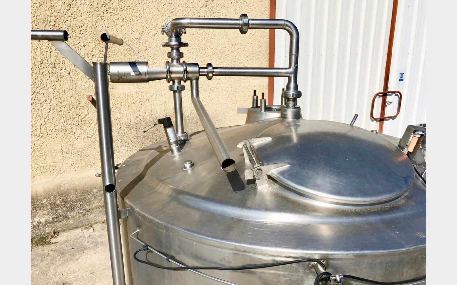 cuve inox cylindrique verticale LSDH18 Volume : 1500 litres