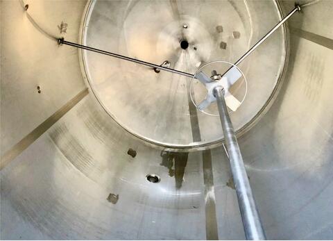 Stainless steel tank - Vertical on legs