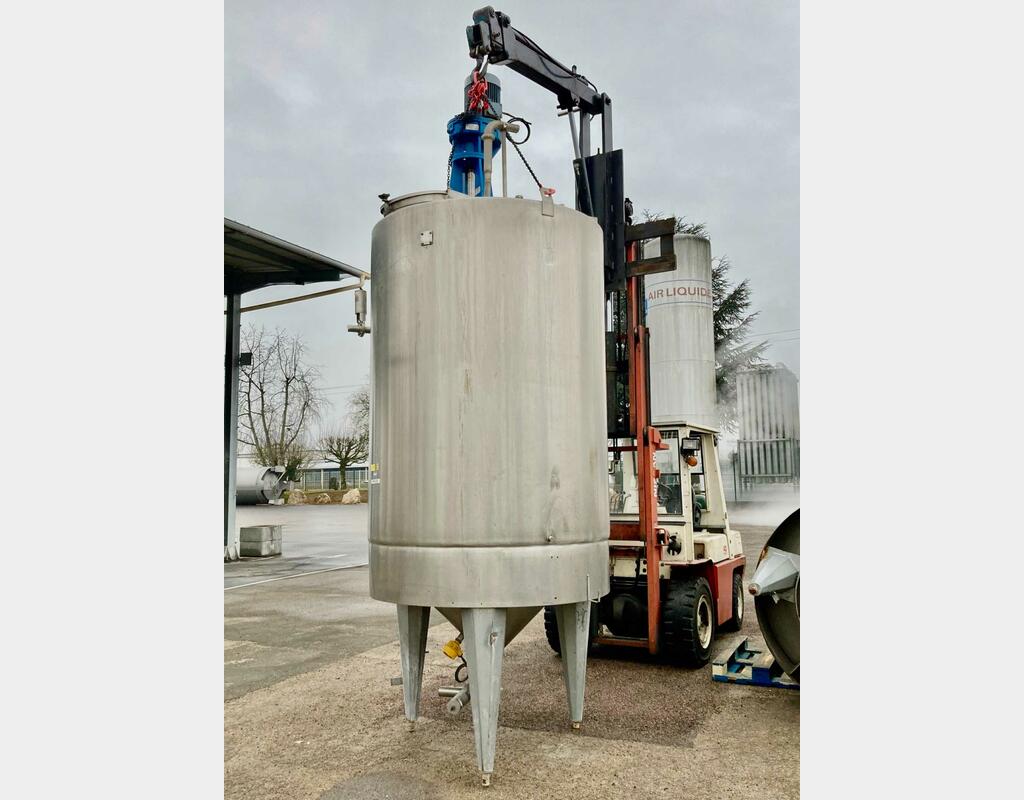 Stainless steel tank - Vertical on legs