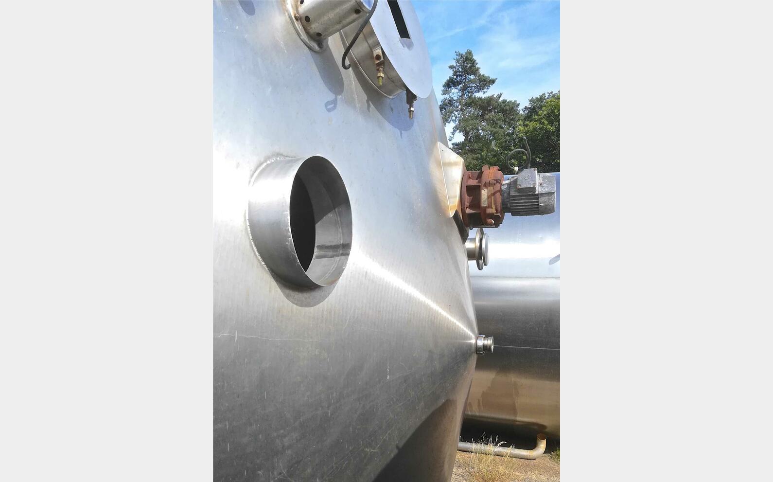 Cuve agit&eacute;e inox