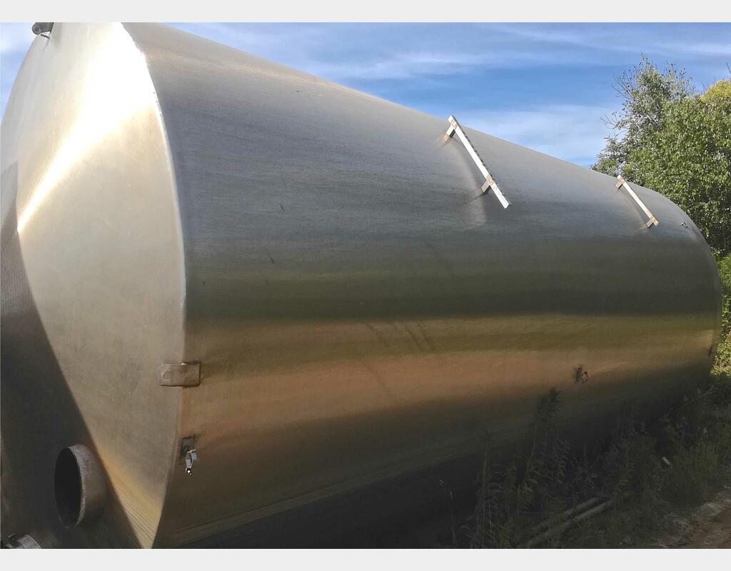 Cuve de stockage inox - Volume : 500 hectos (50000 litres)