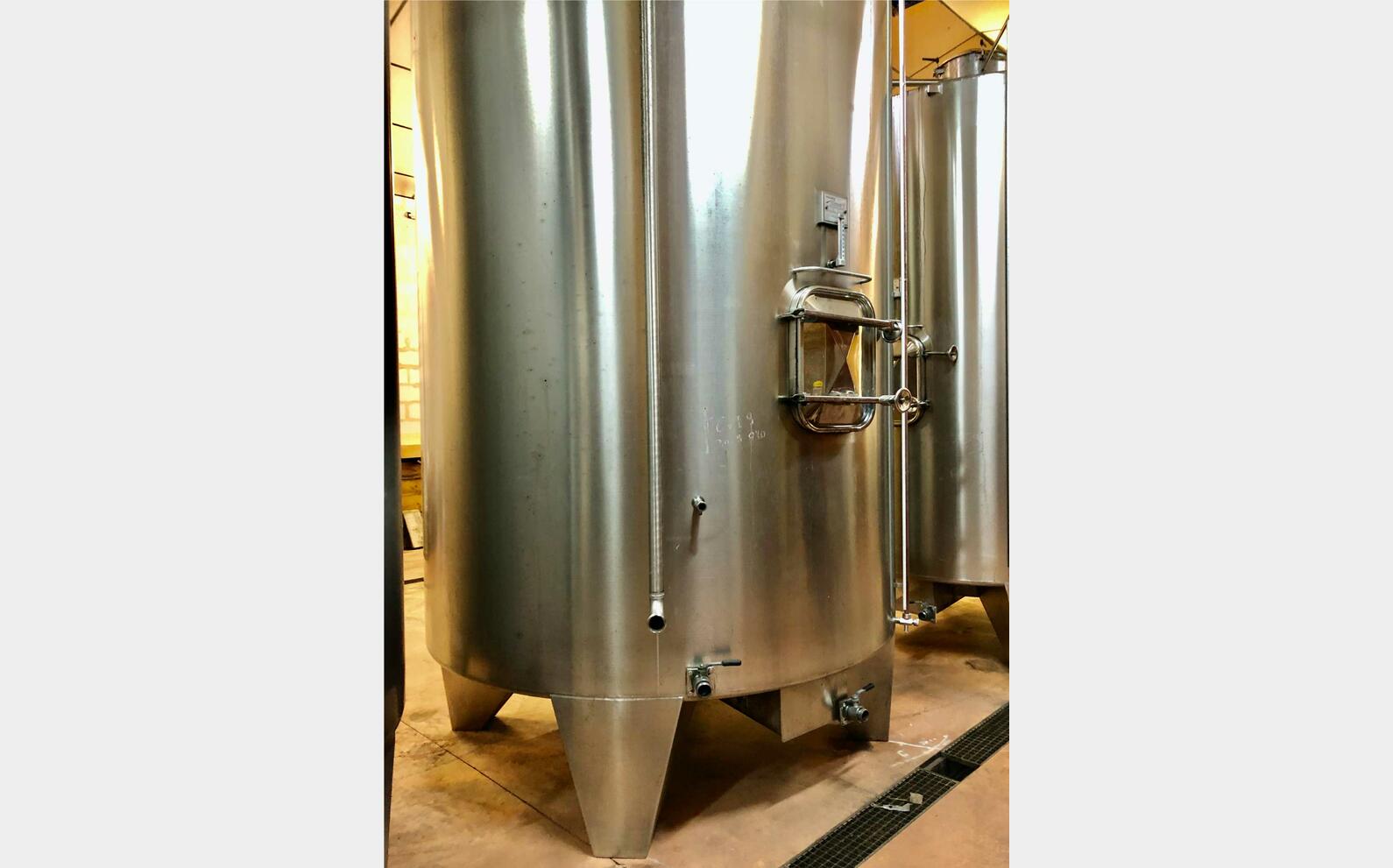 Stainless steel tank - Storage 135 HL (13 500 litres) RURALINOX