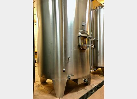 Stainless steel tank - Storage 135 HL (13 500 litres) RURALINOX