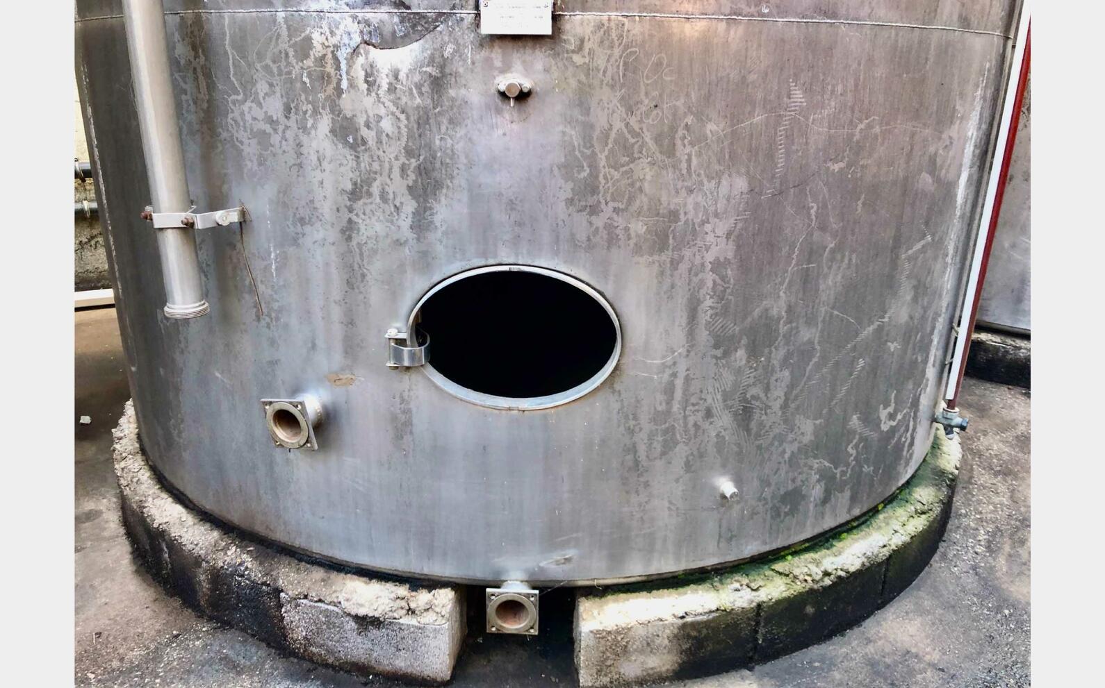 Cuve inox 304 543 HL (54 300 litres)