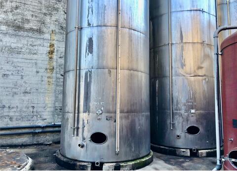 Stainless steel tank 304 - Vertical with flat bottom