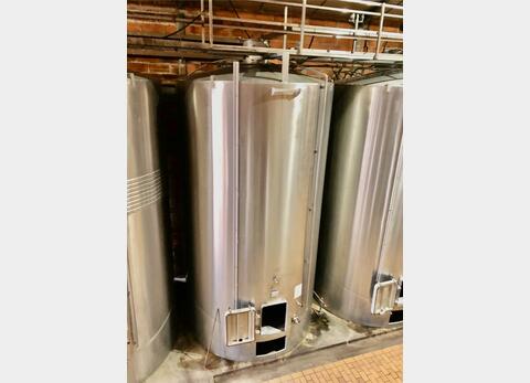 Cuve inox 304 - Fond inclin&eacute; 369 HL (36 900 litres)