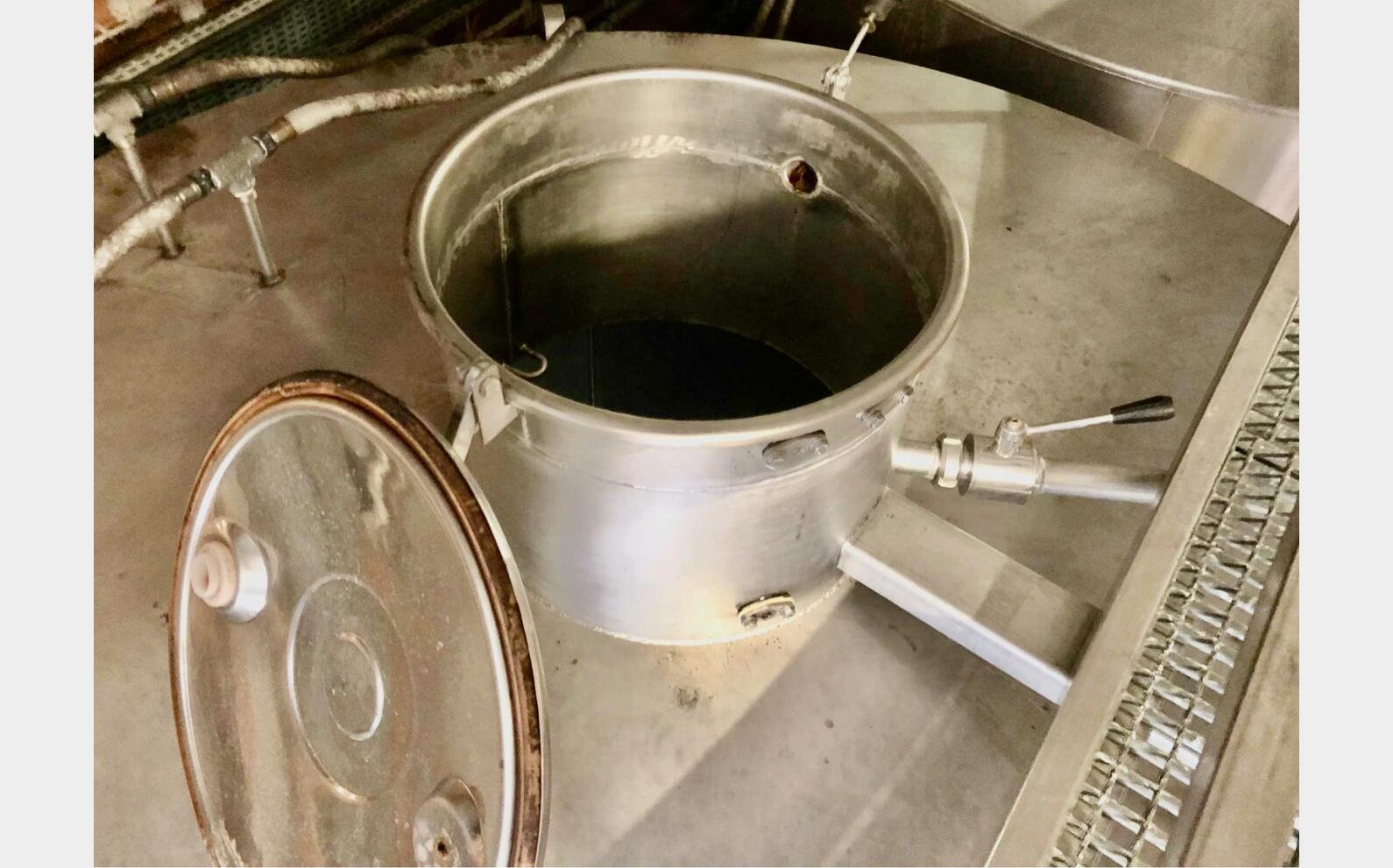 304 stainless steel tank 369 HL (36 900 liters)