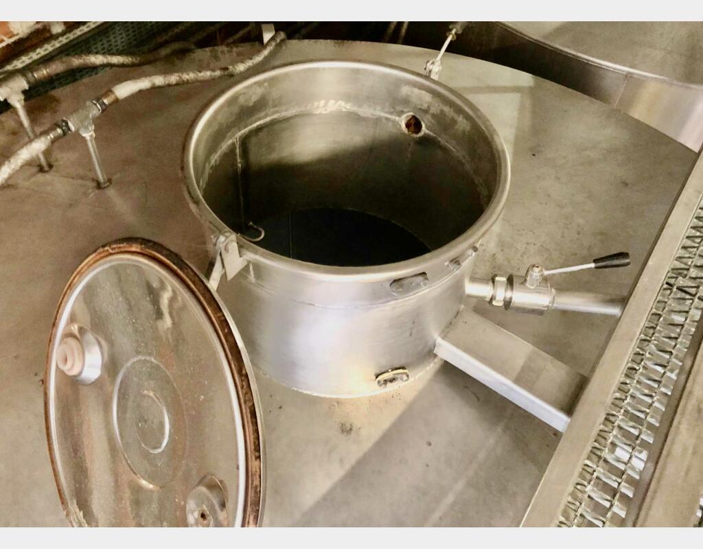 Cuve inox 304 - Fond incliné
