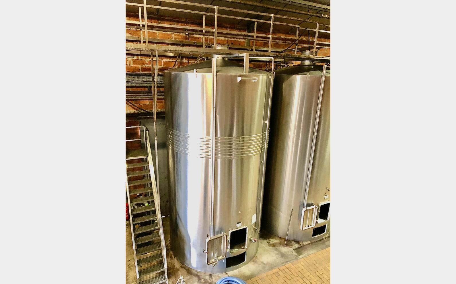 304 stainless steel tank 369 HL (36 900 liters)