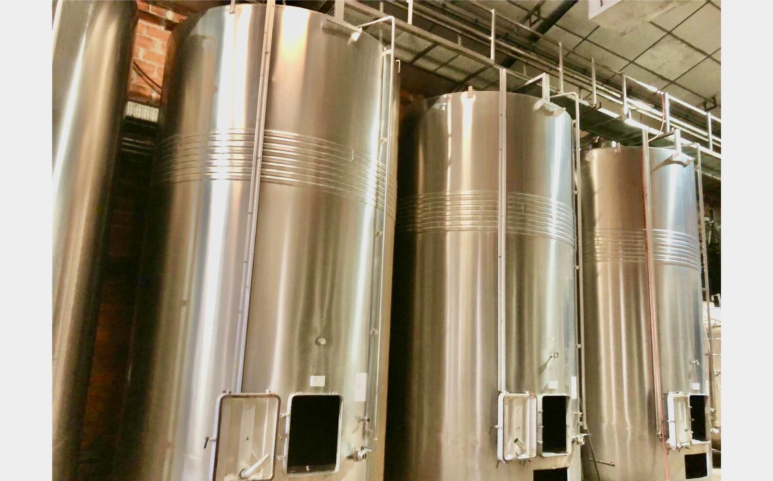 304 stainless steel tank 369 HL (36 900 liters)