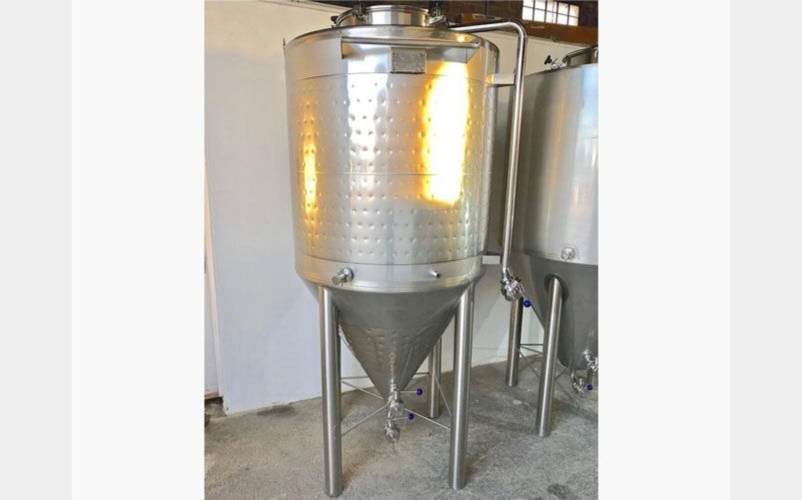 Closed cylindrical conical tank 12 HL (1200 liters) ARSILAC