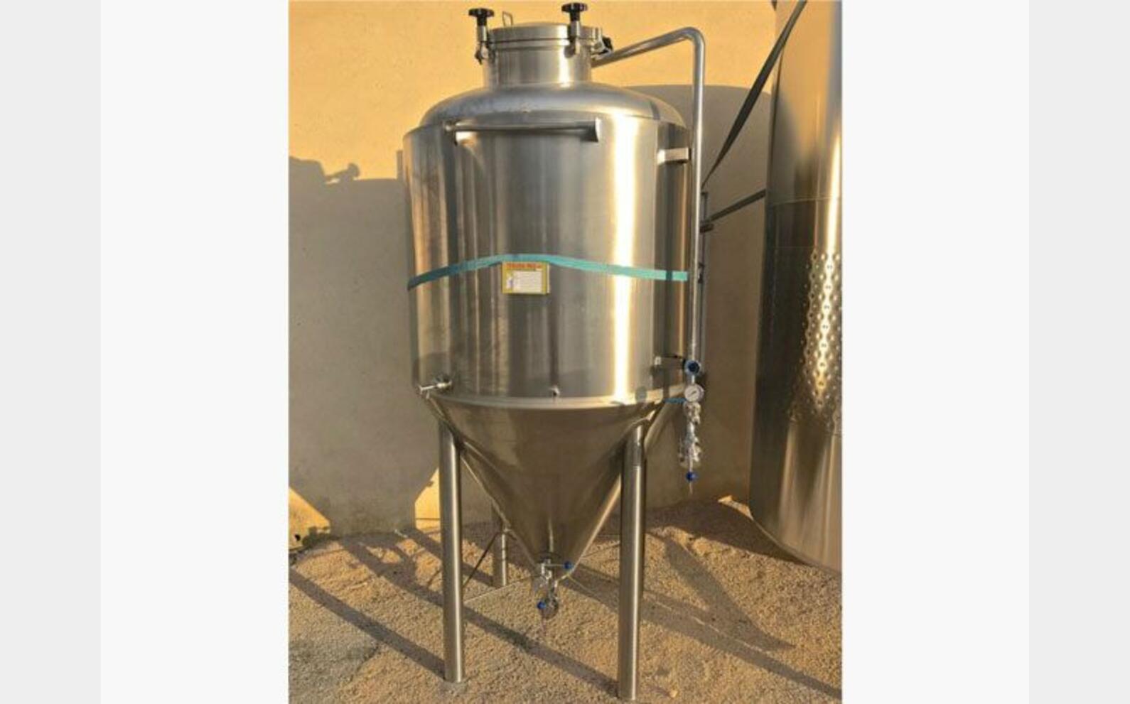304 stainless steel tank  16 HL (1600 litres) ARSILAC
