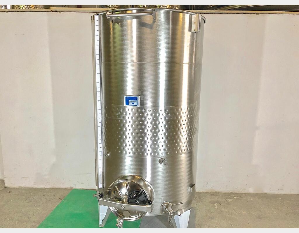 Cuve inox 304 thermor&eacute;gul&eacute;e chapeau flottant 21.3 HL (2 135 litres) ARSILAC