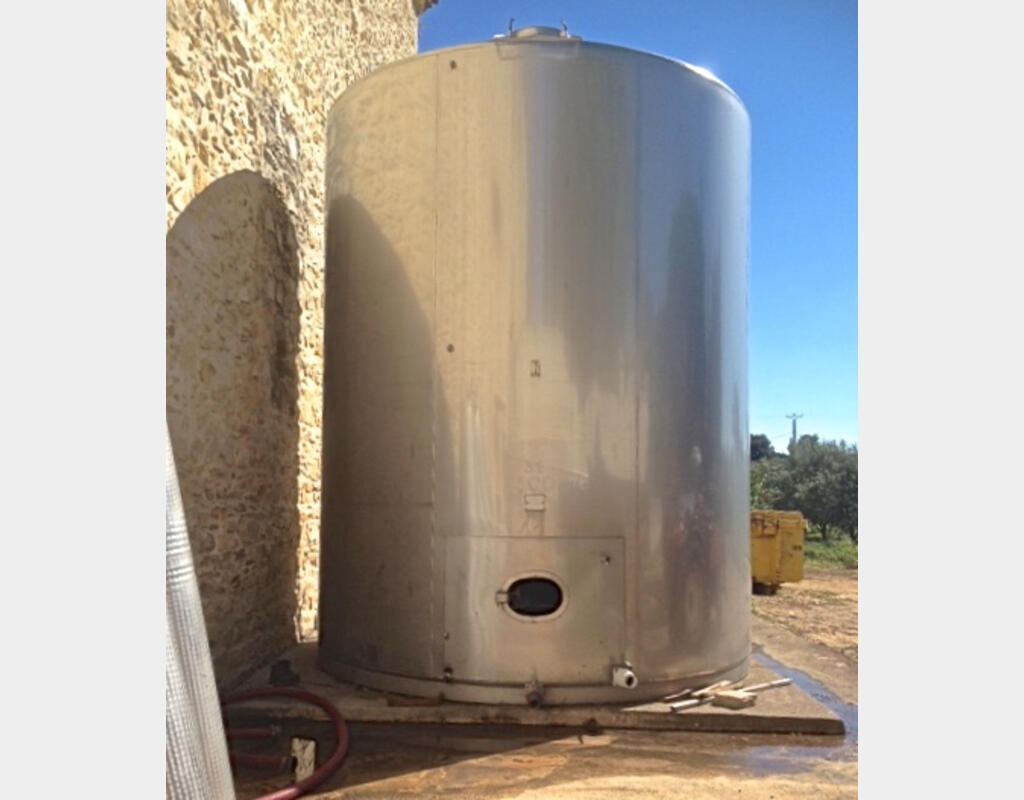 Cuve inox de stockage fond plat - Capacité 500 hls (50 000 L)