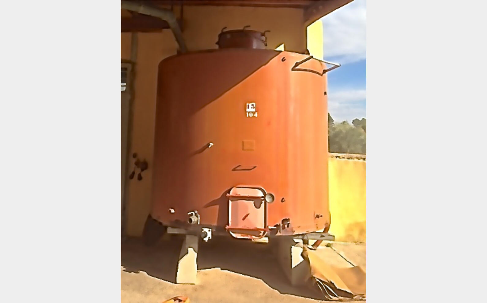 Cuve acier rev&ecirc;tu de 100 hls