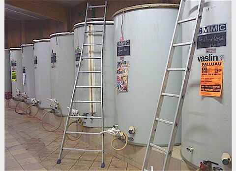 Cuve fibre - Volume : 3 000 litres (30 hectos)