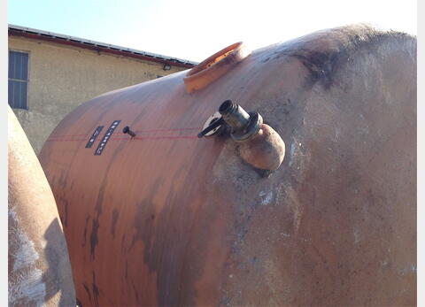 Cuve fibre fond plat sur radier Volume : 30 000 litres (300 hls)
