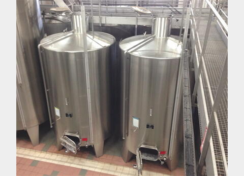 Cuve inox  - Volume : 11300 litres (113 hectos)