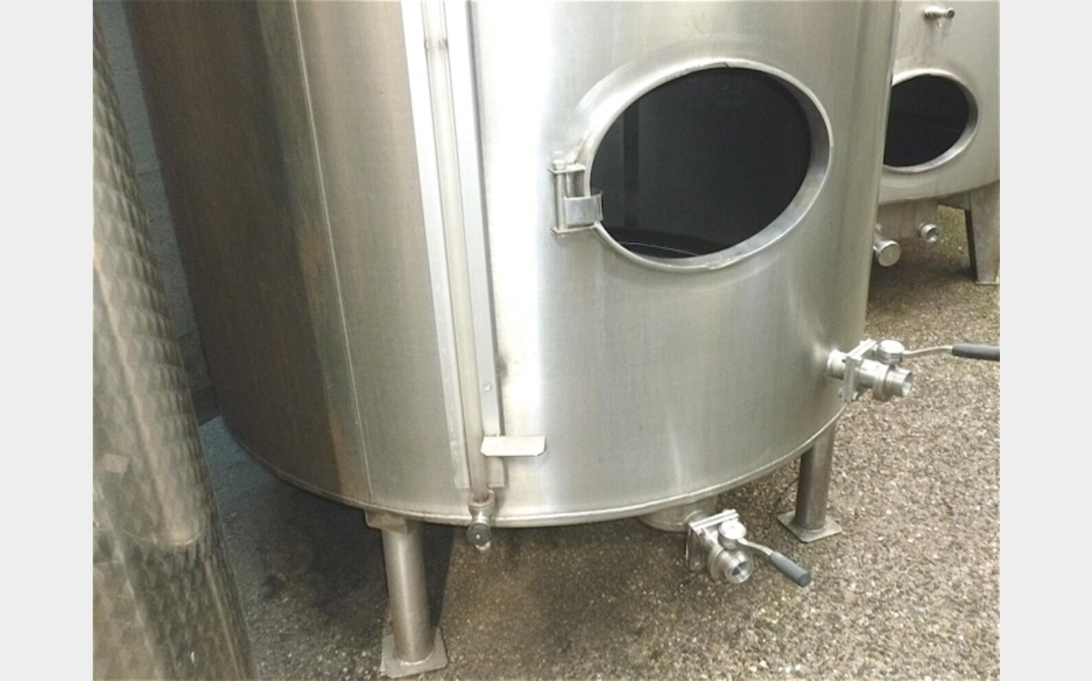 Cuve stockage INOX 316 sur pieds Agroalimentaire Marque : PIERRE GUERIN