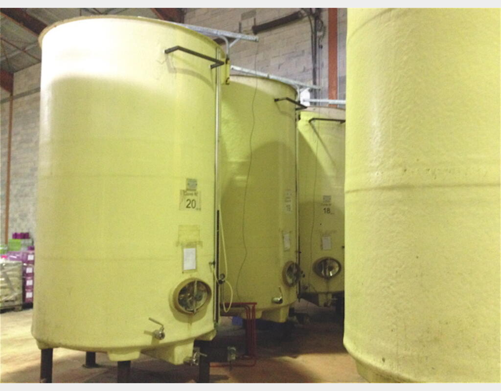 Cuve fibre &agrave; chapeau flottant