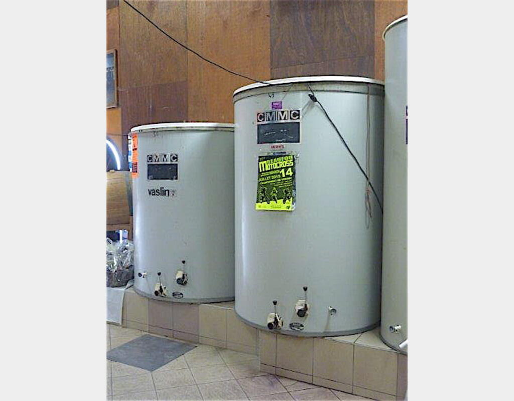 Cuve fibre - Volume : 2 000 litres (20 hectos)