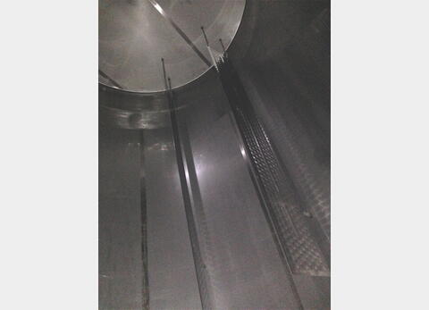 Cuve INOX 316 sur socle avec drapeau - Volume : 324 hecto (32400 litres)