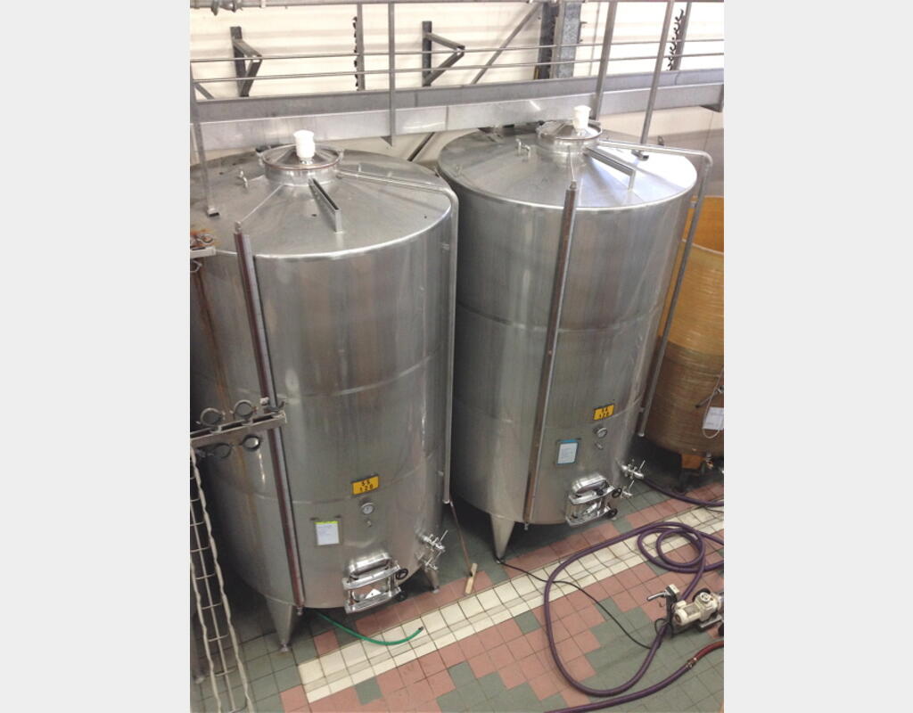 Cuve inox  - Volume : 12 000 litres (120 hectos)