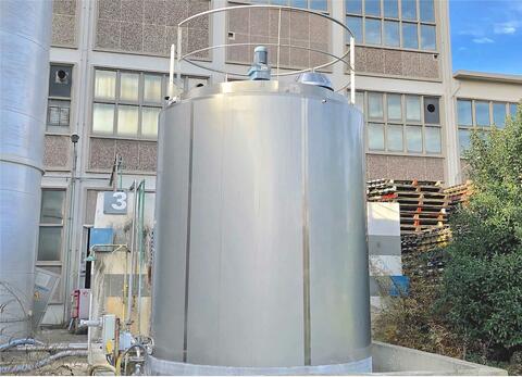 Cuve inox agit&eacute;e isol&eacute;e circuit coquill&eacute; Volume : 21650 litres
