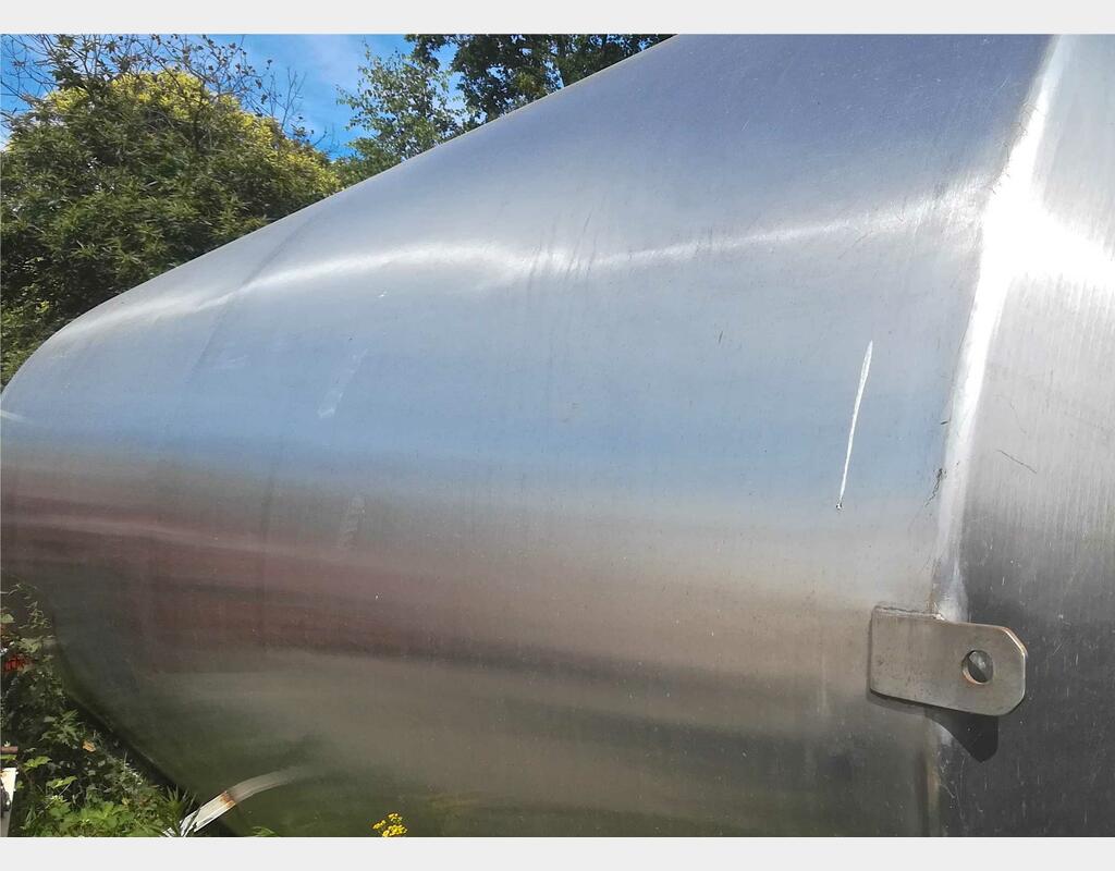 Cuve de mélange inox - Volume : 500 hectos (50000 litres)
