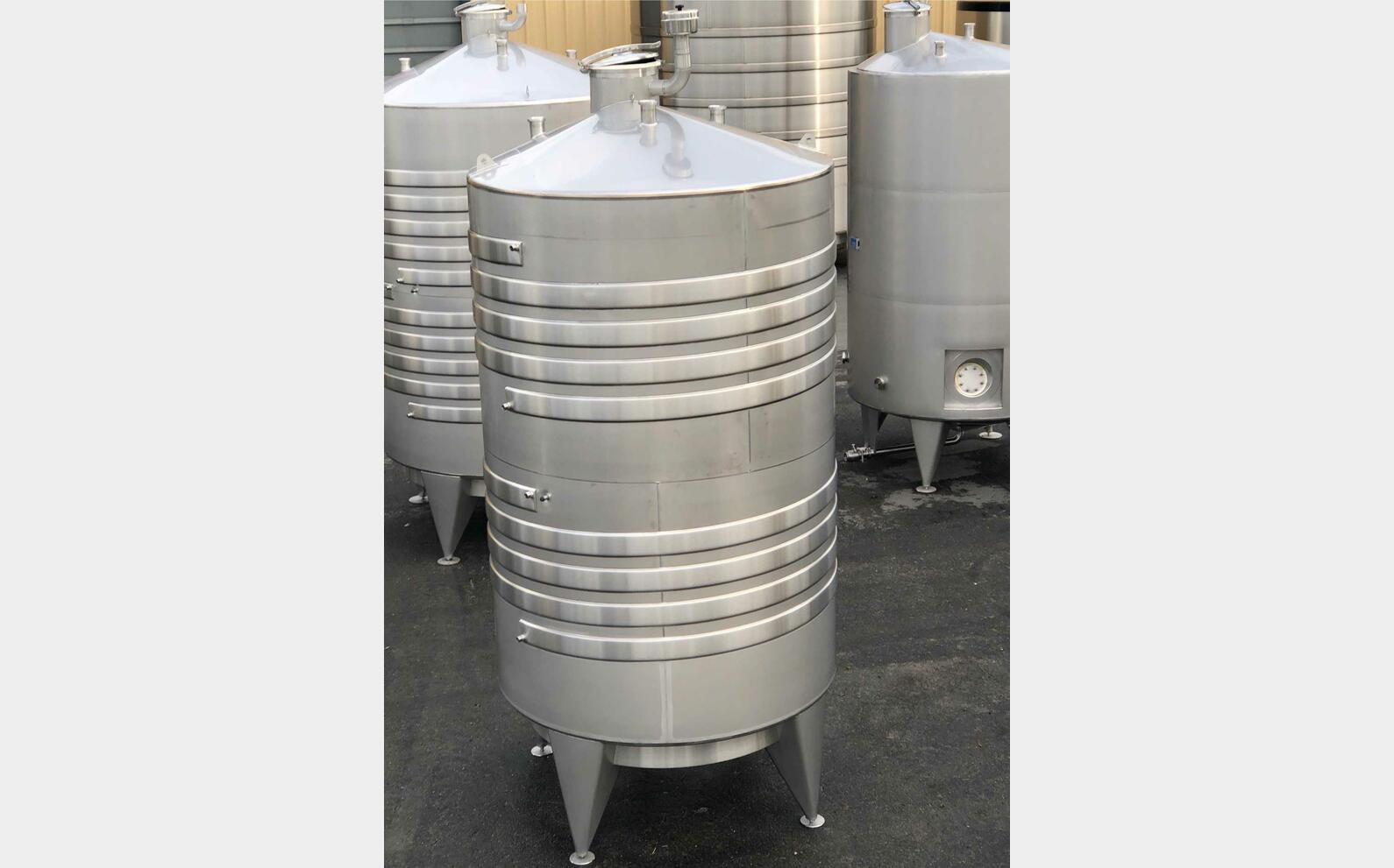 cuve inox 316L thermor&eacute;gul&eacute;e MATERIEL NEUF