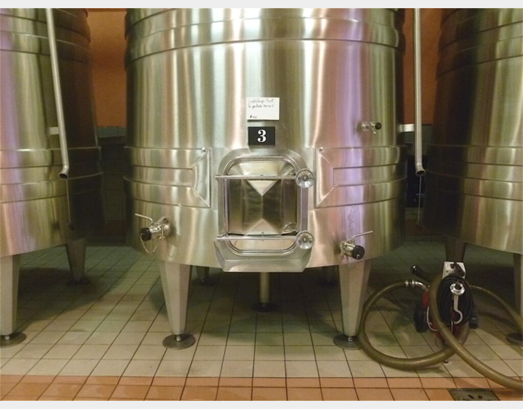 Cuve vinification INOX 304 tronconique - Volume : 87,3 hecto (8730 litres)