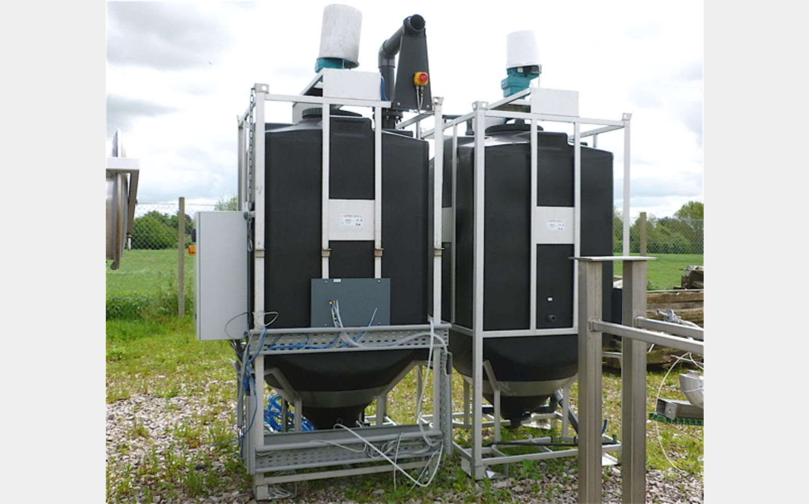 cuve m&eacute;lange PEHD Volume : 2080 litres