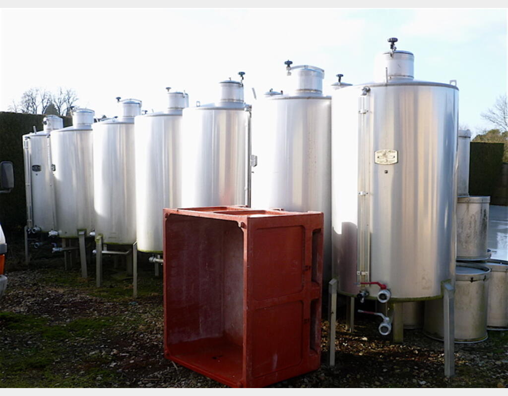 cuve stockage INOX 304L Agroalimentaire (vin rouge) Volume : 1000 litres